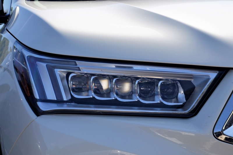 concession-CASTAGNIERS-min_acura-headlamp-2834131